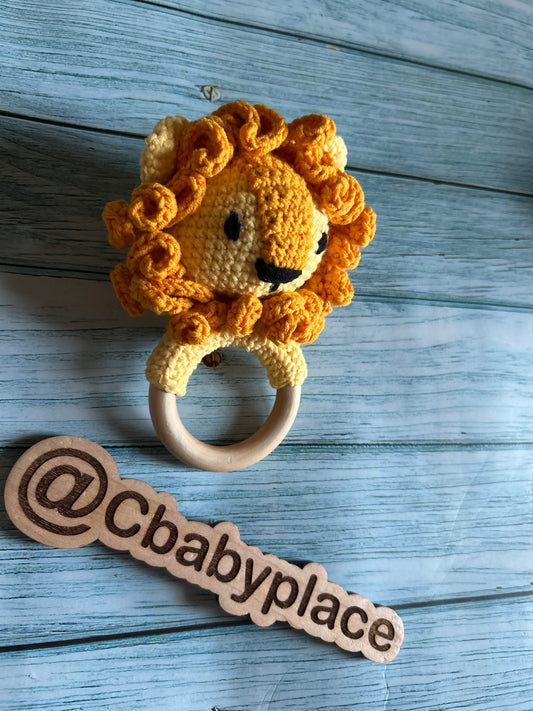 Lion teether rattler
